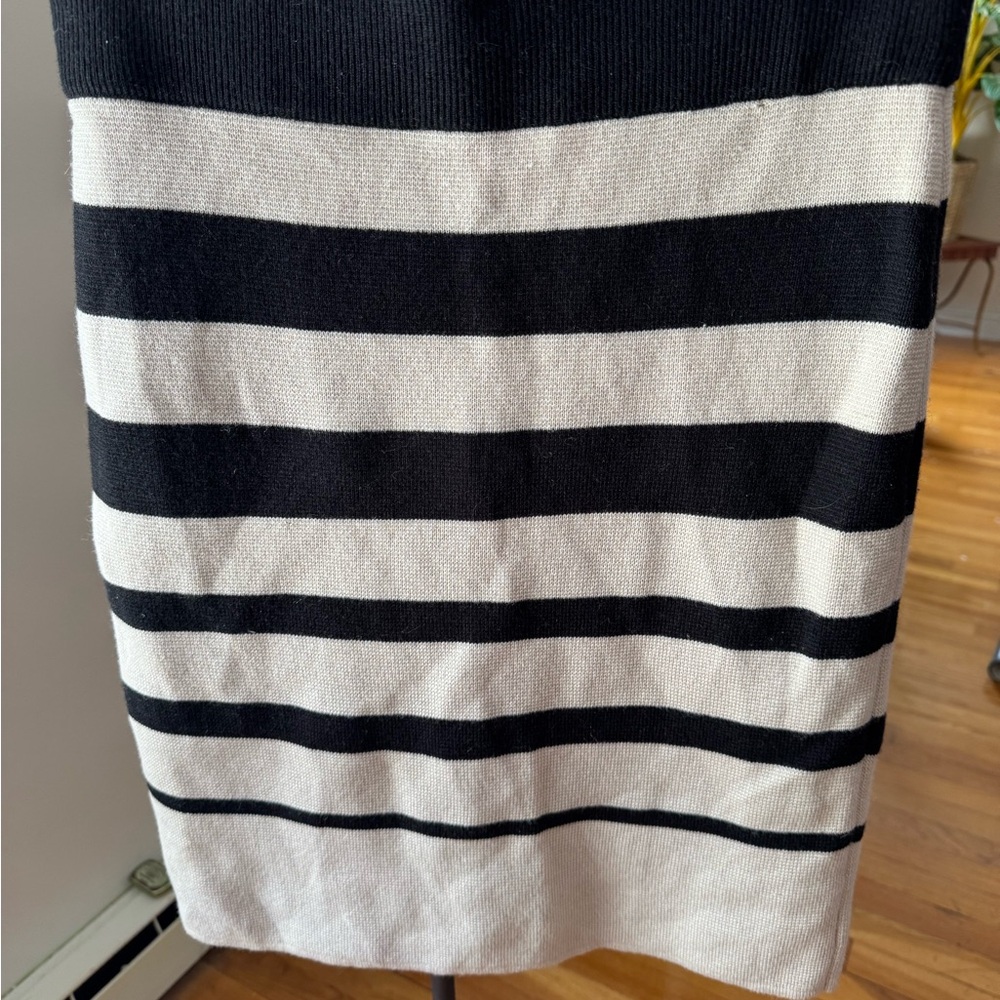 LOFT Black and White Skirt